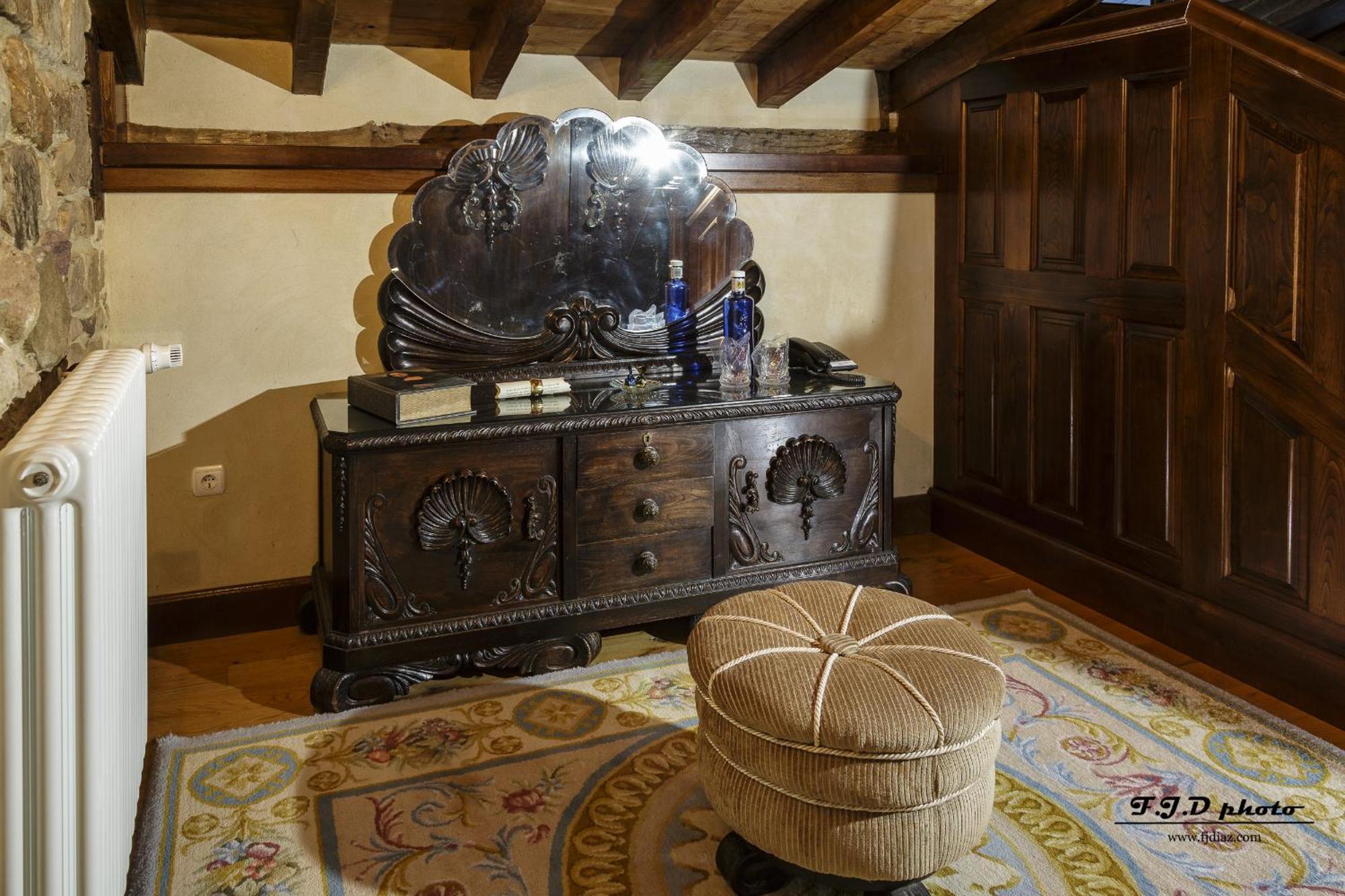 Palacio De Trasvilla Escobedo 部屋 写真